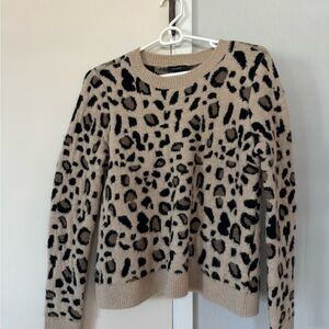 Halogen Leopard Print Crew Neck Sweater - Beige and Black
